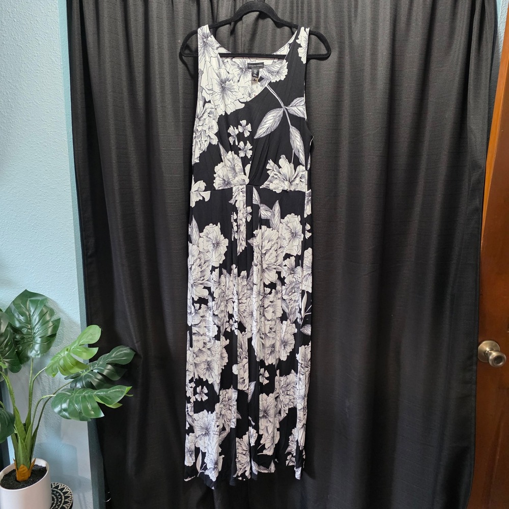Adrienne Vittadini Black and White Floral Maxi Dress